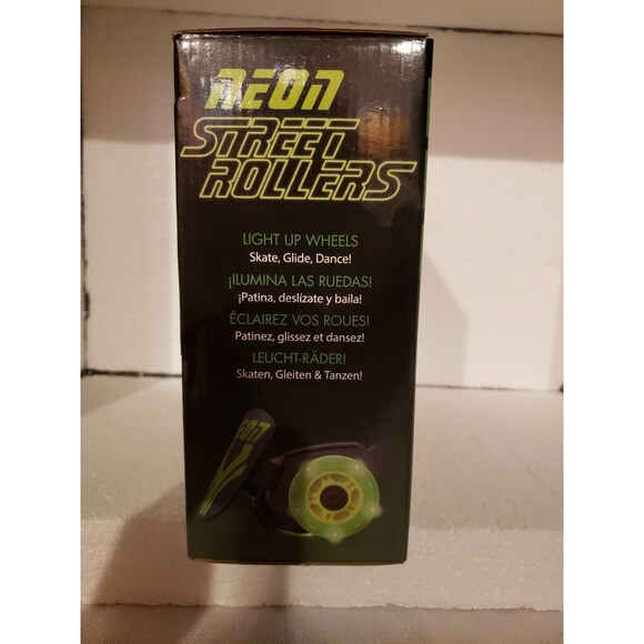 NEON STREET ROLLERS Adjust Strap In & Go. NIB Green - Picture 2 of 3